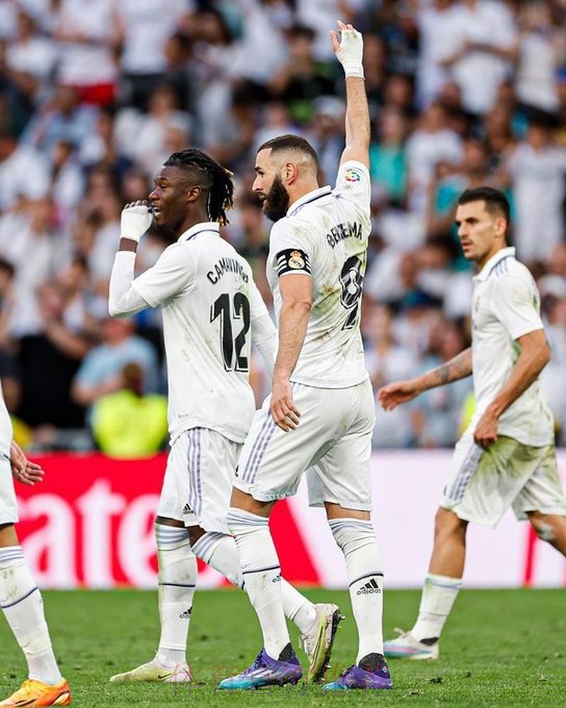 西甲-皇马4-2阿尔梅里亚 本泽马戴帽罗德里戈传射